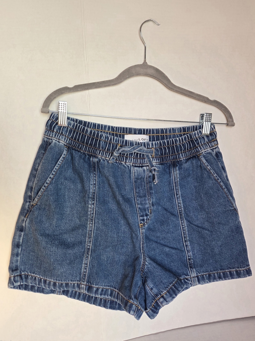 LoLOFT  Blue Elastic Waist Denim Shorts.  Very Comfty! 4P